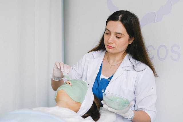 Qual é o tempo de recuperação de uma abdominoplastia?